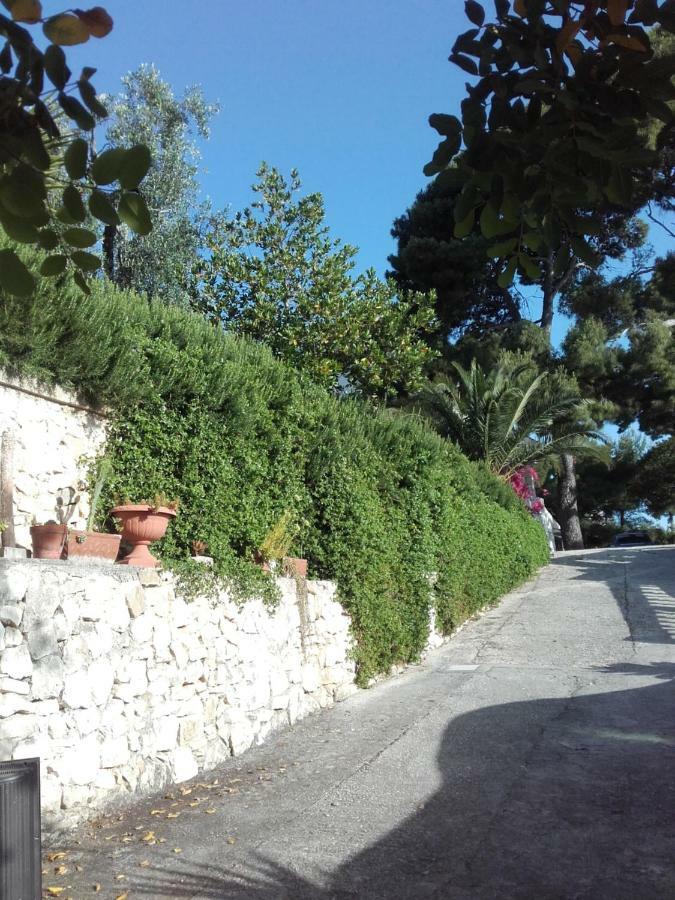 Casa Del Carrubo Villa Vieste Exterior foto